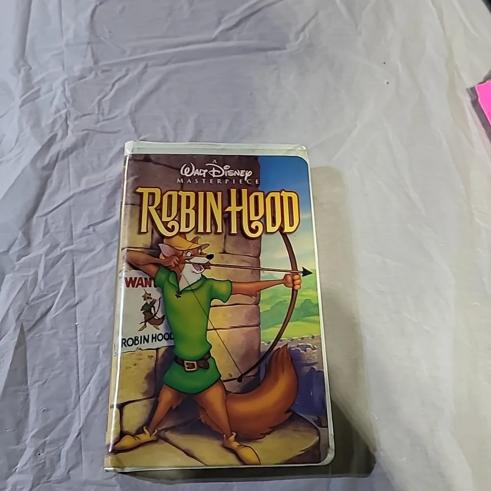 Disney Robin Hood VHS Tape